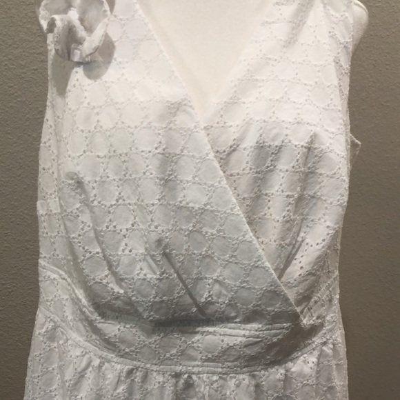 Dress Barn white eyelet, surplice front dress w/ruffle on one shoulder. Size 14 - Picture 3 of 11